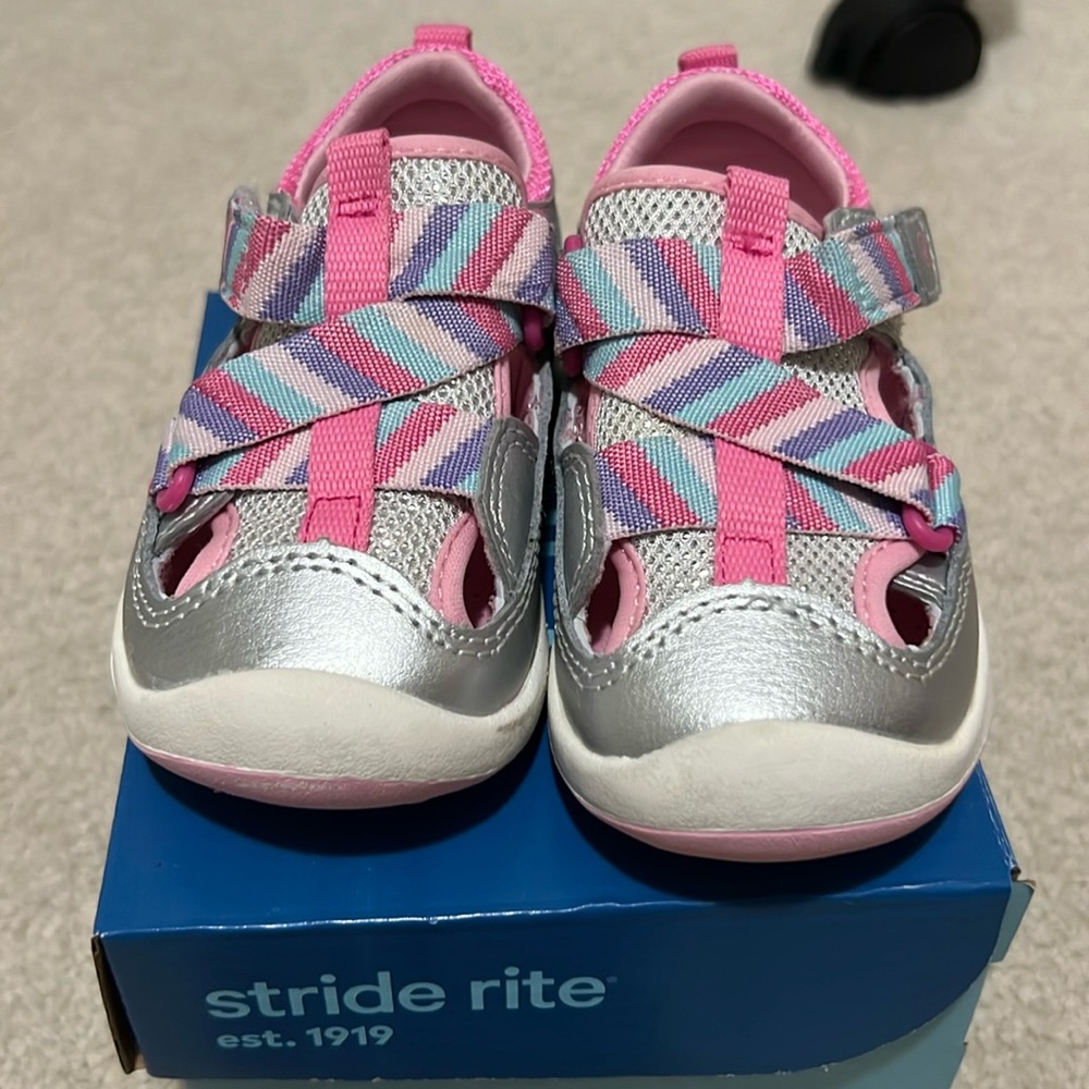 Toddler girl stride rite size 5. Worn only a few times
